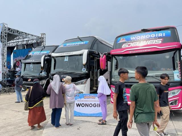 Pelepasan-mudik-gratis-bertajuk-Mudik-Aman-Berkesan-dari-Kemenhub.jpg