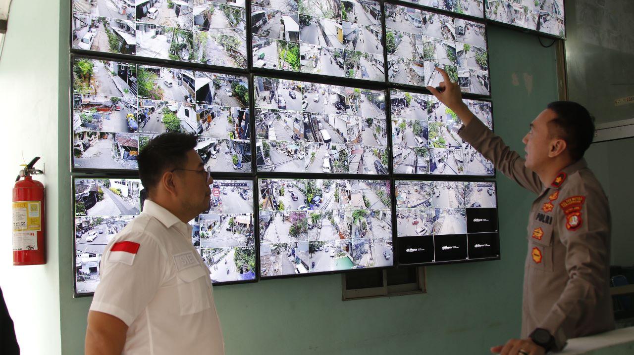 Polsek-Metro-Penjaringan-meresmikan-pemasangan-ratusan-CCTV-di-wilayah-RW-18-Kelurahan-Pluit.jpg