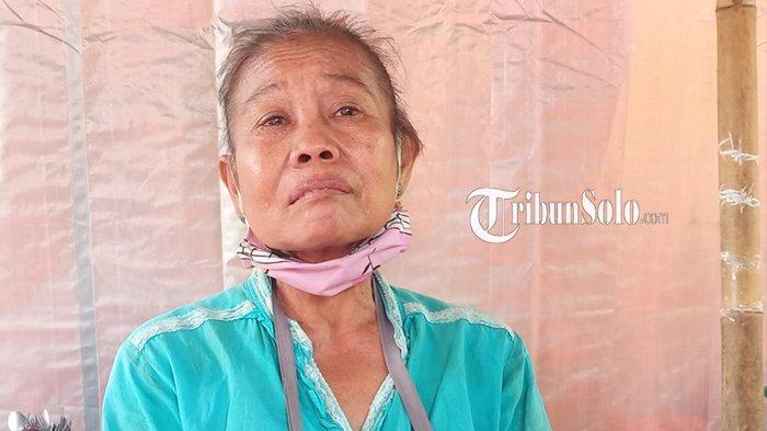 Dituding Netizen Dagangannya Mahal, Mbah Harsi Penjual Tengkleng: Kalau Minta Komplit ya Segitu