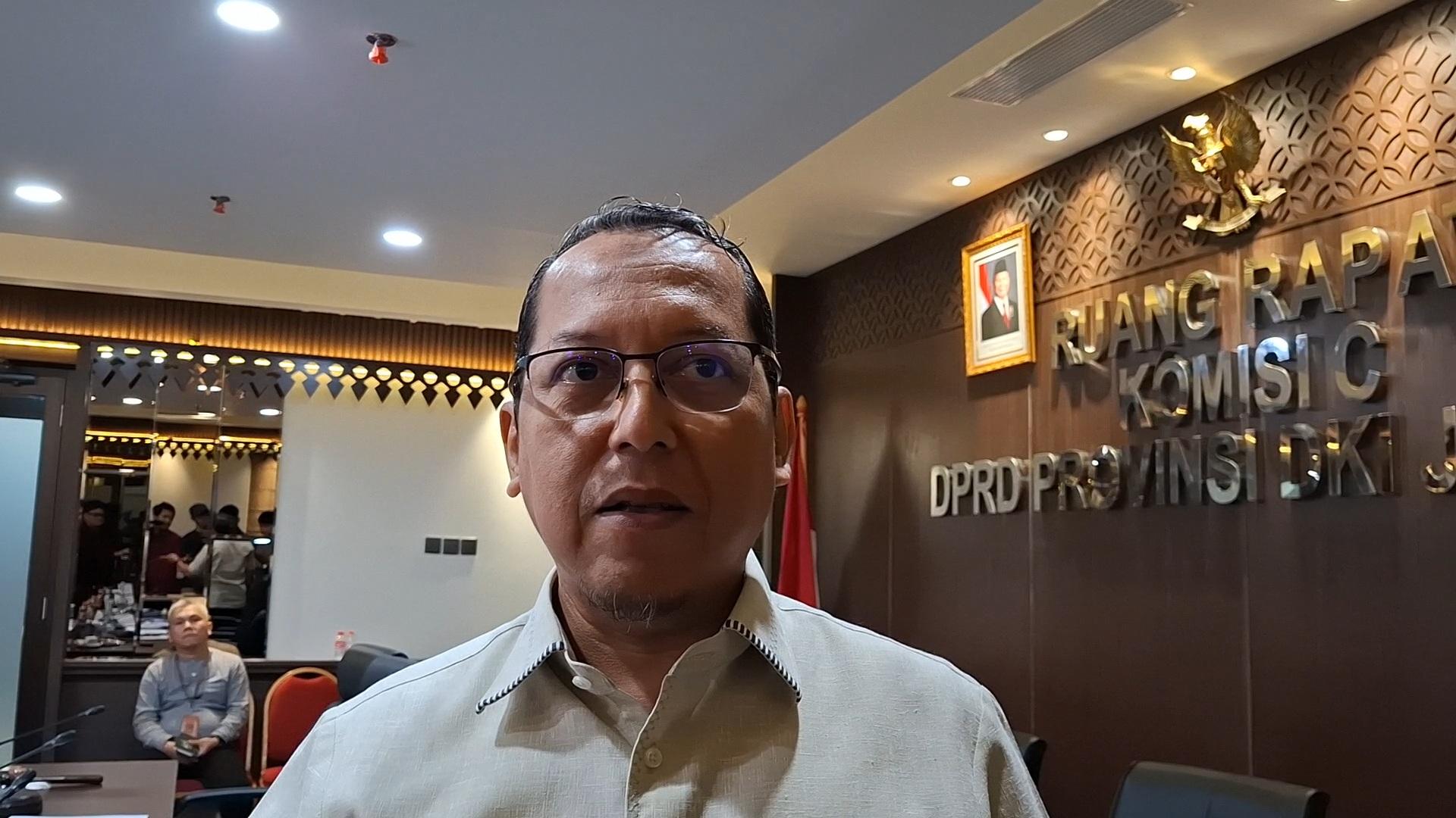 Sekretaris-Komisi-C-DPRD-DKI-Jakarta-Ismai.jpg