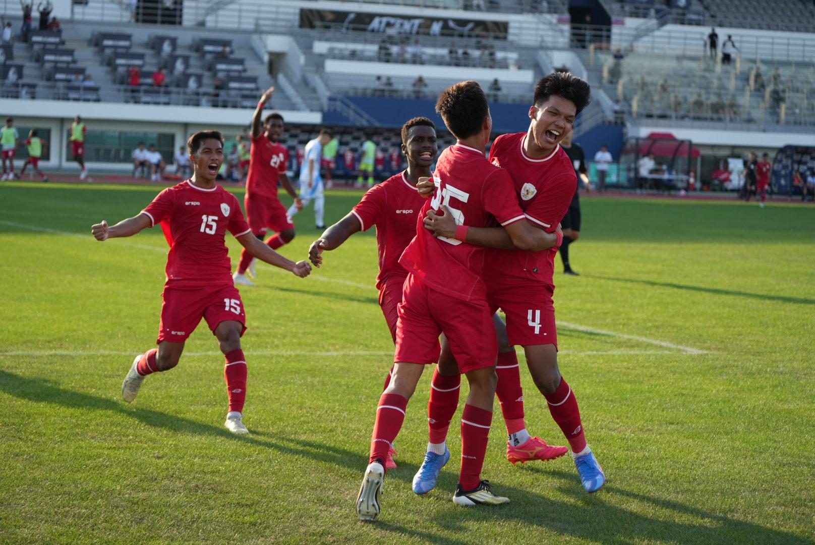Selebrasi-Kadek-Arel-bersama-pemain-Timnas-Indonesia-U20.jpg