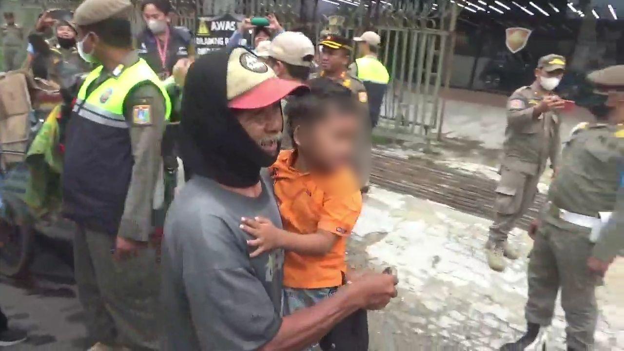 Miris, Kakek Jaja Terciduk Bawa Balita Tetangganya dalam Gerobak Saat Memulung di Kawasan Elit Pluit