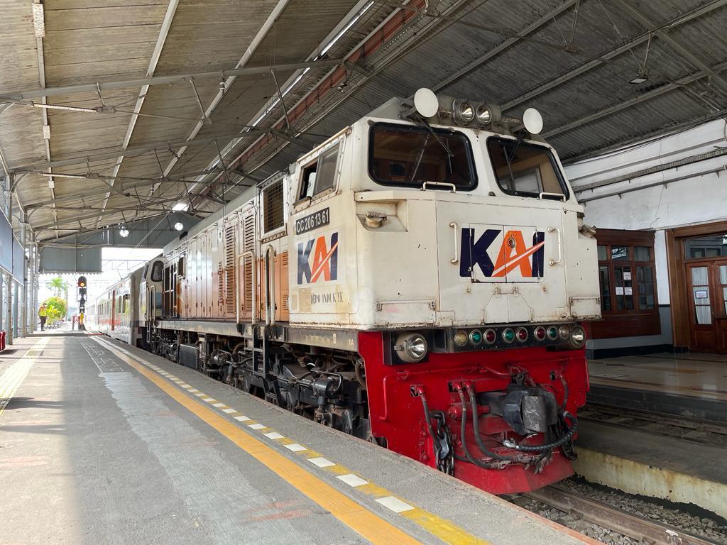 Situasi-perjalanan-kereta-api-KA-di-wilayah-kerja-Daop-1-Jakarta-b.jpg