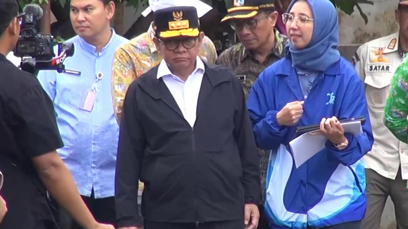 TINJAU-BANJIR-Gubernur-DKI-Jakarta-Pramono-Anung-meninjau-Kali-Cakung-Lama.jpg