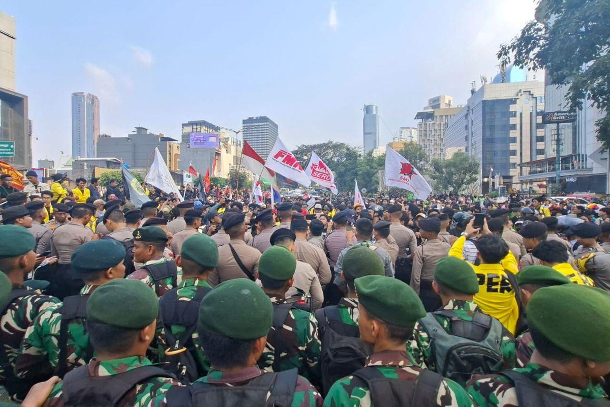 TNI-JAGA-DEMONSTRASI-HARI-INI.jpg