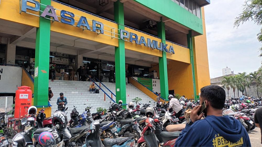 Tampak-depan-gedung-Pasar-Pramuka-di-Kecamatan-Matraman-Jakarta-Timur-Senin-622023.jpg