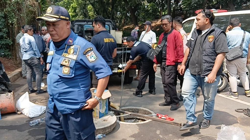 Tragedi Pekerja Tewas di Gorong-gorong Cipayung: Korban Tak Gunakan APD, Diduga Kehabisan Oksigen - Tribunjakarta.com