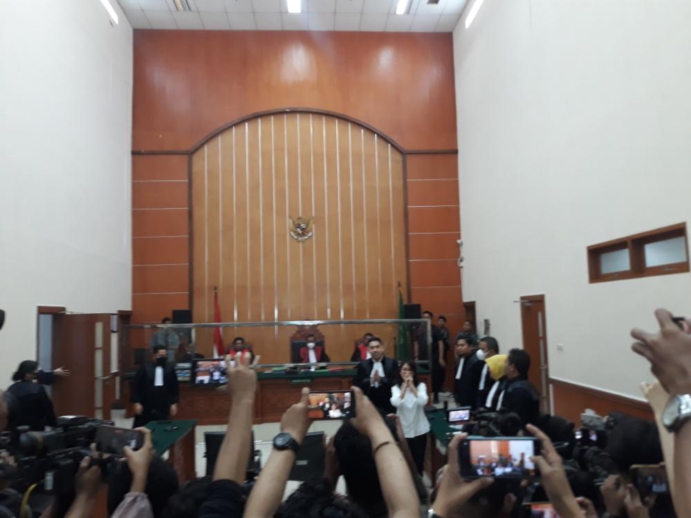 Sama dengan AKBP Dody, Mami Linda Divonis 17 Tahun Penjara di Kasus Peredaran Narkoba