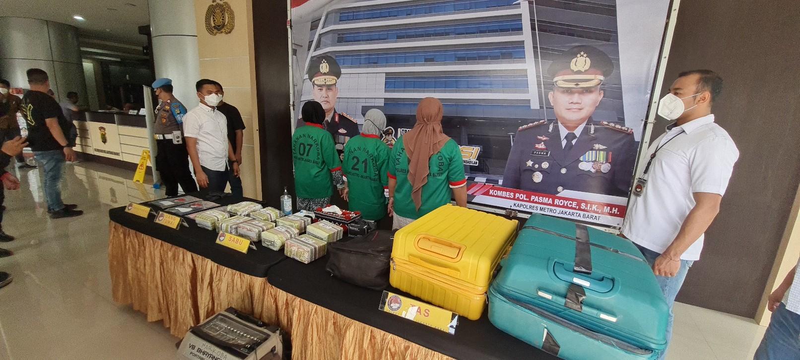 Trio Emak-emak Tergiur Jadi Kurir Narkoba, Upah 1 Kg Sabu Nyaris 5 Kali UMR Jakarta