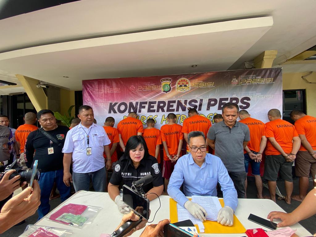 Polres Depok Ringkus 13 Pelaku Curanmor, Barang Bukti 7 Sepeda Motor Sampai Kunci Letter T