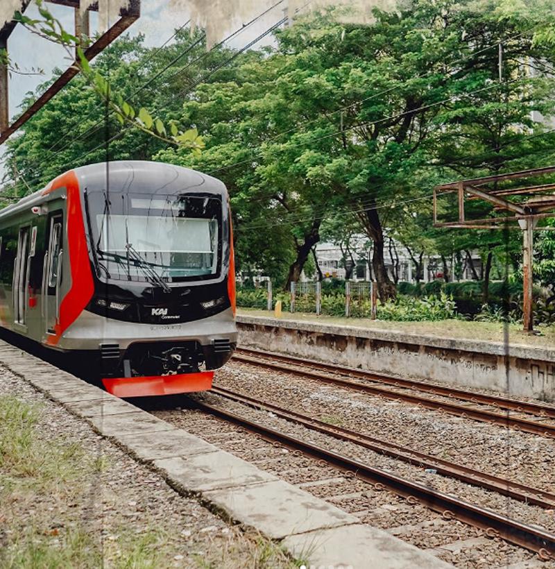 WACANA-KENAIKAN-TARIF-KRL-Direktur-Utama-PT-Kereta-Commuter-Indonesia-Mochamad-Purnomosidi-1.jpg