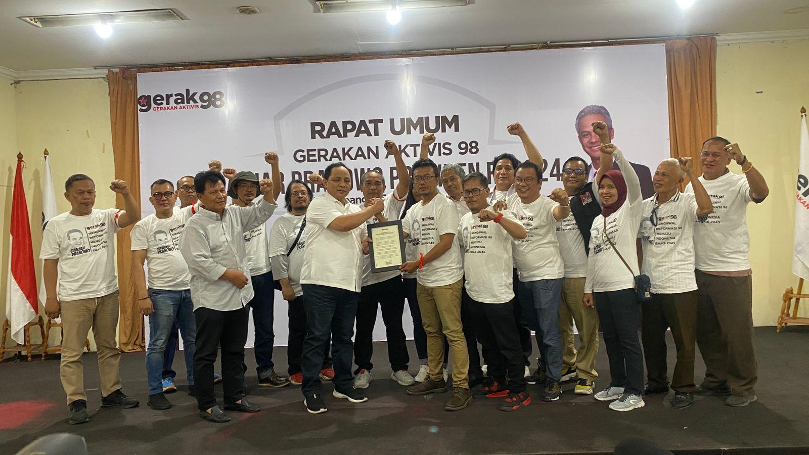 Tanggapi Putusan MK, TPN Klaim Relawan Ganjar Tak Ada yang Terpancing: Tetap Solid