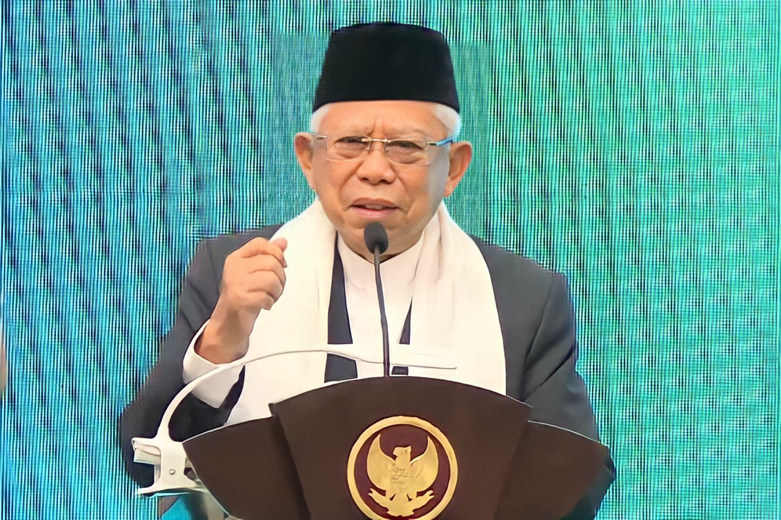 Eks Wapres Ma’ruf Amin Jadi Khatib Salat Id di Masjid Fatahillah Balai Kota Jakarta