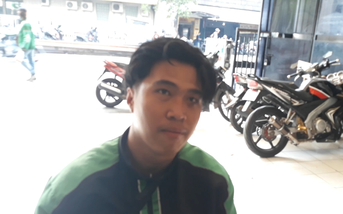 ahmad-pengendara-ojek-online.jpg