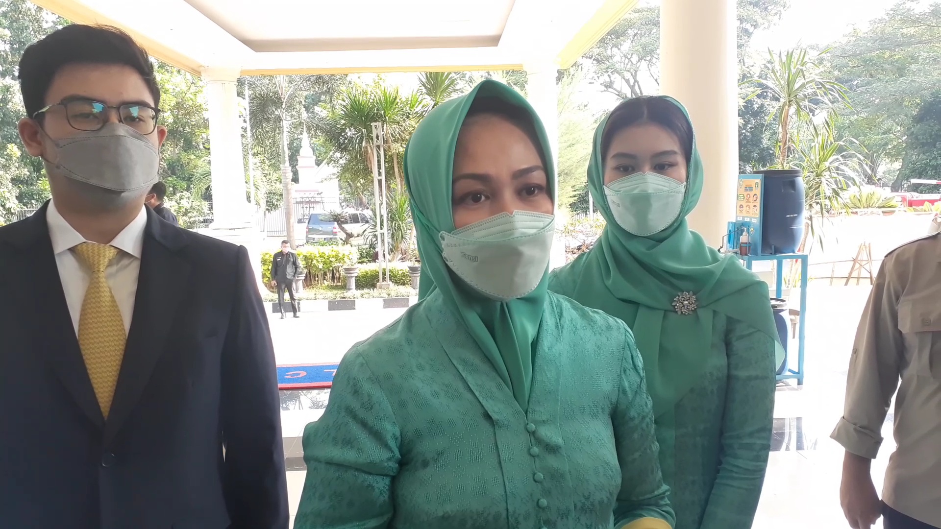 airin-rachmi-diany-menghadiri-acara-pelantikan-wali-kota-dan-wakil-wali-kota-tangsle.jpg
