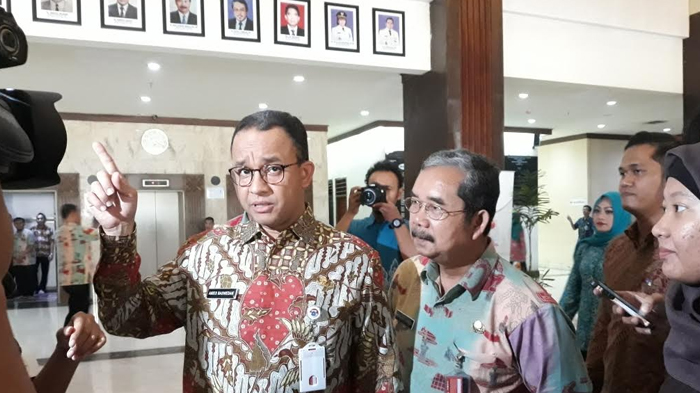 Wali Kota Jakarta Pusat Dampingi Anies Kunjungi Kampung Warna-warni di Kelurahan Galur