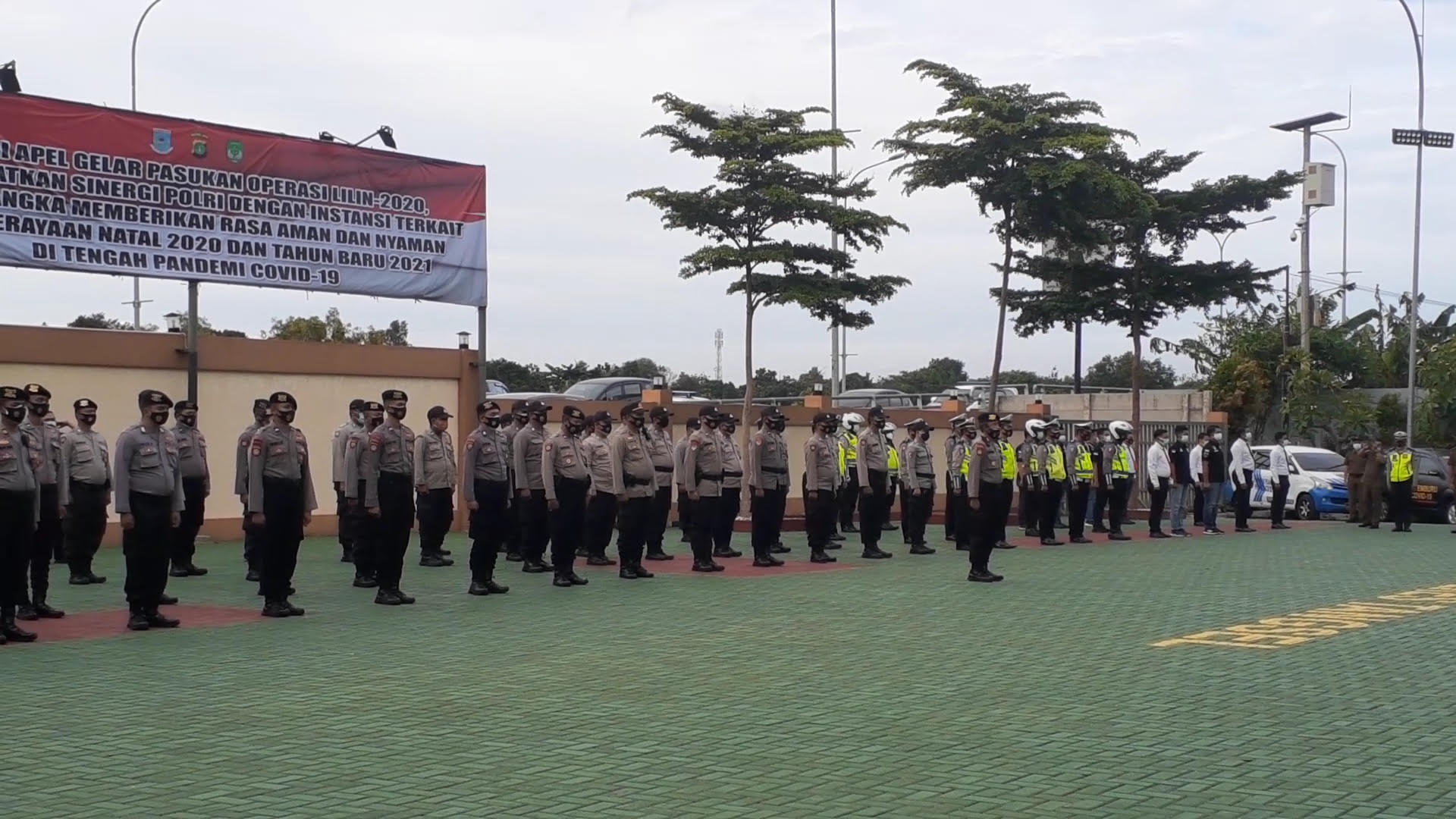 apel-operasi-lilin-2020-di-mapolres-tangsel-senin-21122020.jpg