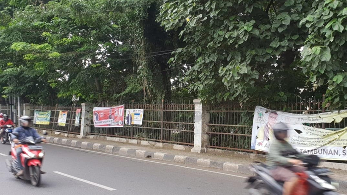 Ketua Bawaslu Jakarta Timur Sebut Banyak APK Dipasang di Kawasan Terlarang