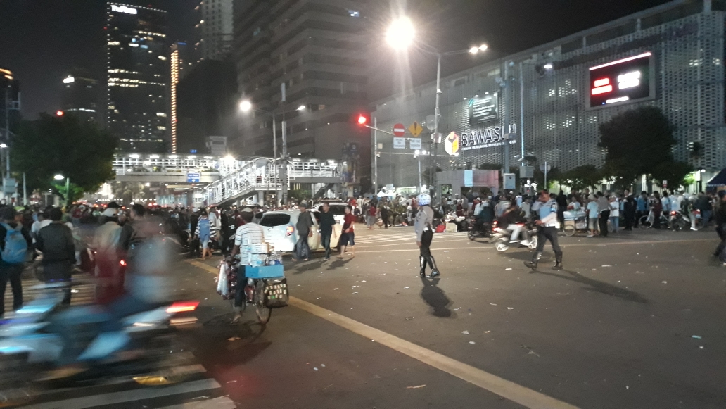 arus-lalu-lintas-di-jalan-mh-thamrin-di-depan-gedung-bawaslu.jpg