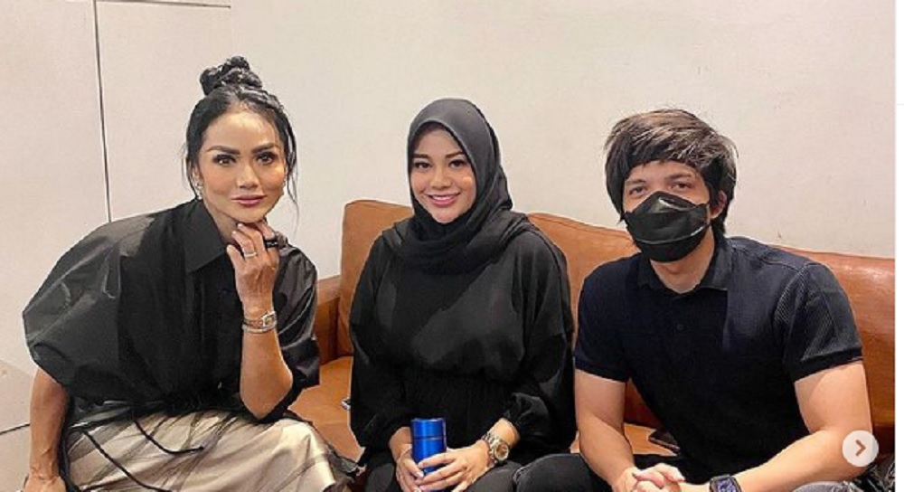aurel-hermansyah-bakal-kolab-bareng-sang-ibunda-krisdayanti.jpg