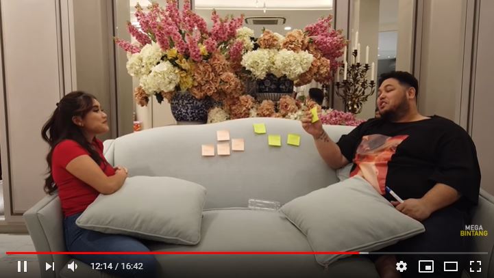 Didesak Pilih Ivan Gunawan atau Aktor Ini, Ayu Ting Ting: Ntar Gua Sama yang Ini Ramai, Gua Dihajar