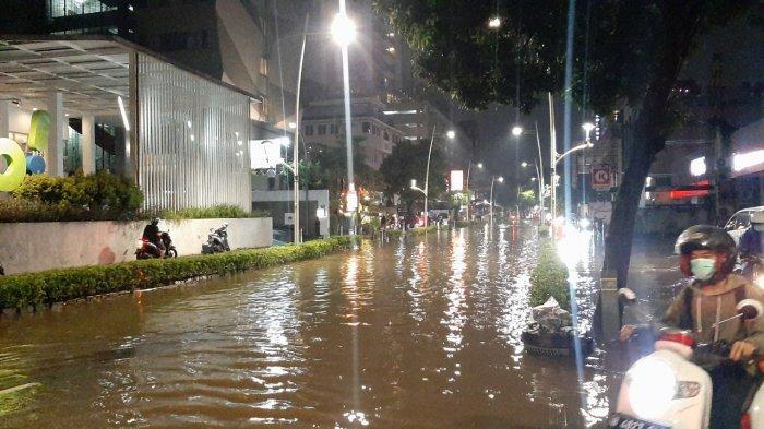 banjir-diJalan-Kemang-Raya-Kelurahan-Bangka-Mampang-Prapatan.jpg