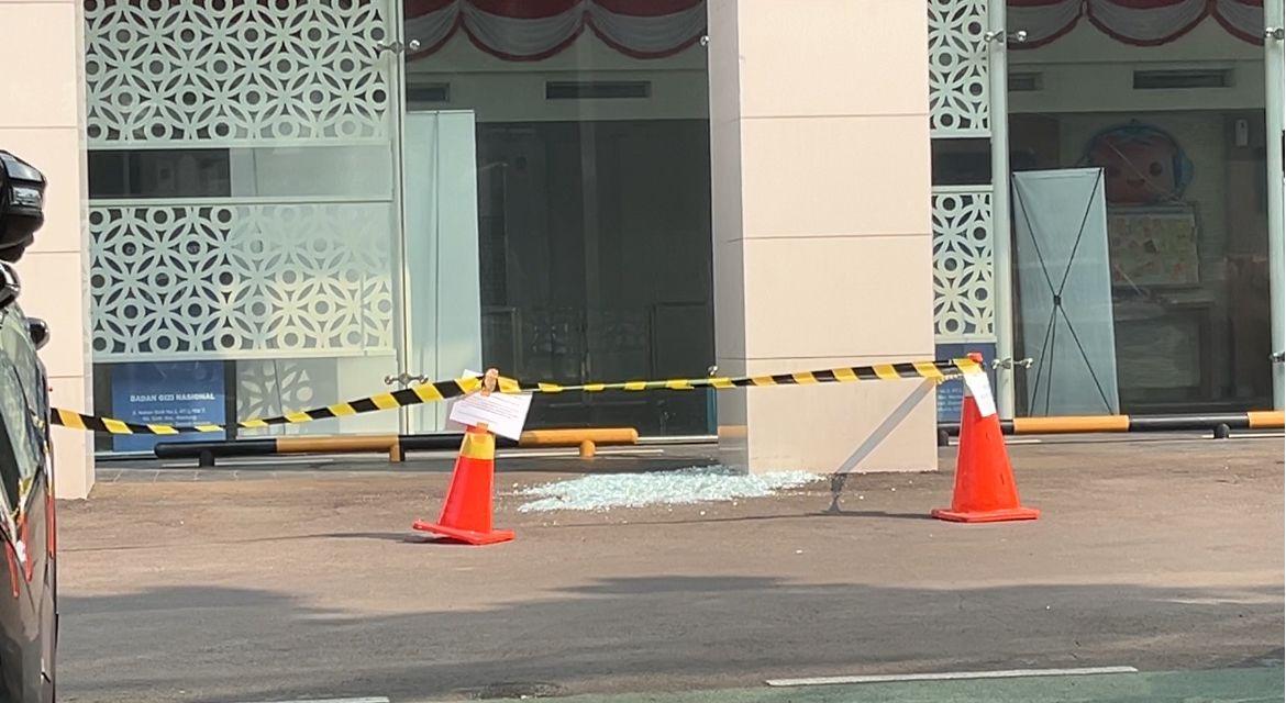 Misteri Kaca Gedung BGN Pecah Terjawab, Polisi Ungkap Fakta di Lapangan: Kondisi Suhu Panas - Tribunjakarta.com