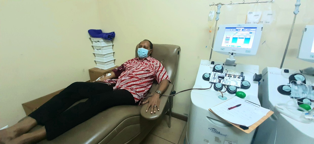 Sembuh Dari Covid-19, Pria Ini Sumbangkan Plasma Darahnya ke PMI DKI Jakarta