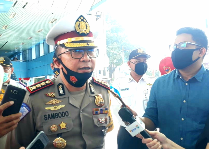 dirlantas-polda-metro-jaya-kombes-pol-sambodo-purnomo-di-stasiun-juanda.jpg