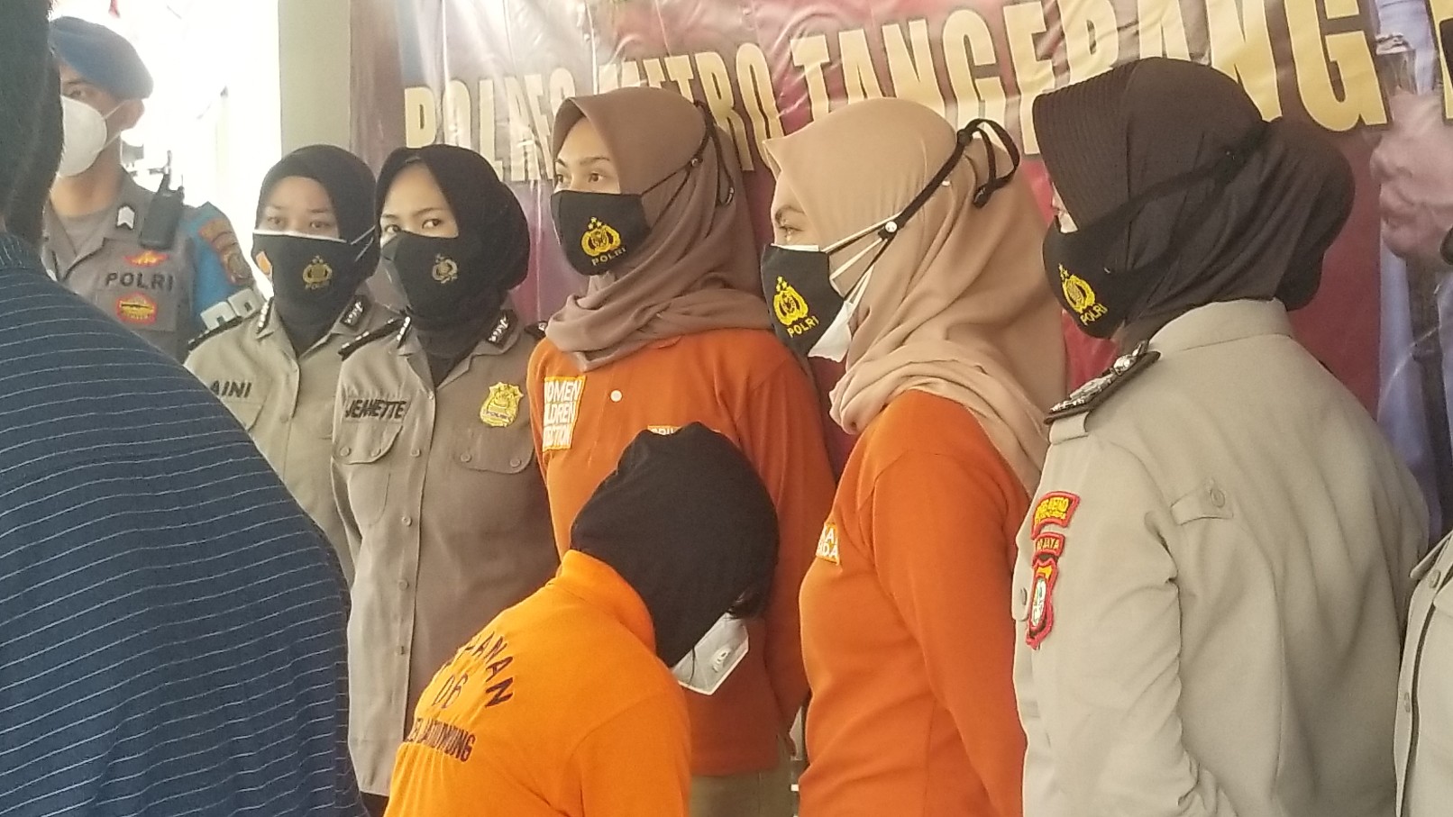 Tertunduk Malu, Dokter Pembakar Bengkel Pegang Minyak Kayu Putih, Kondisinya Batuk & Ingin Muntah