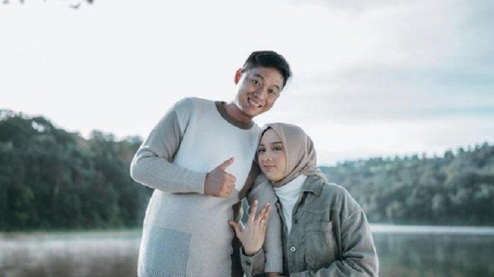 doni-salmanan-dan-istrinya-dinan-fajrina-3.jpg