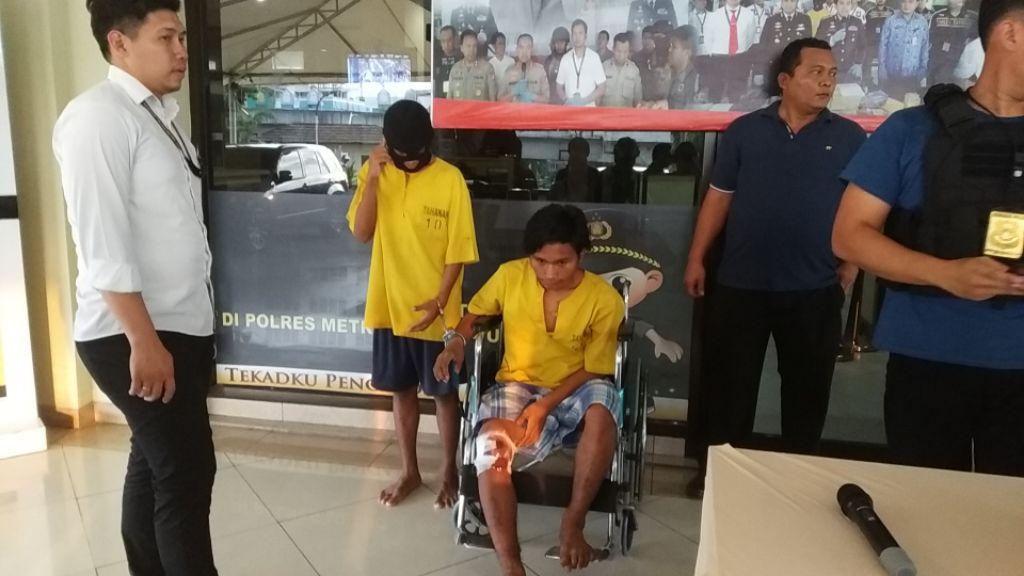 dua-orang-begal-yang-ditangkap-polres-metro-jakarta-utara.jpg