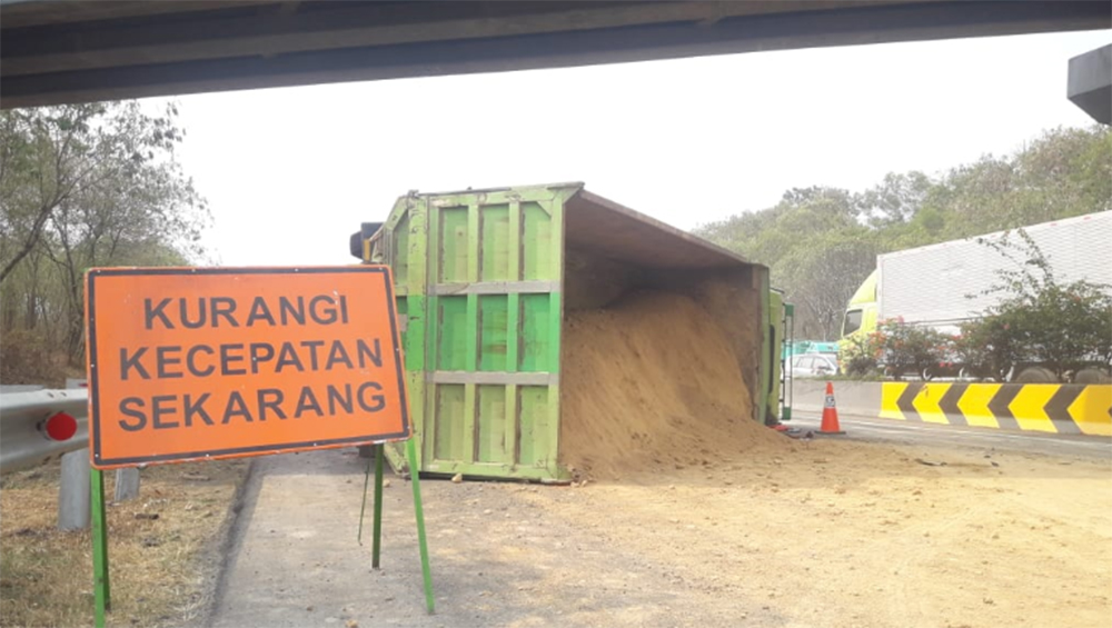 Obrolan 2 Sopir Dump Truck, Pengemudi Xenia, Fortuner, dan 2 Saksi Tabrakan Beruntun di Cipularang