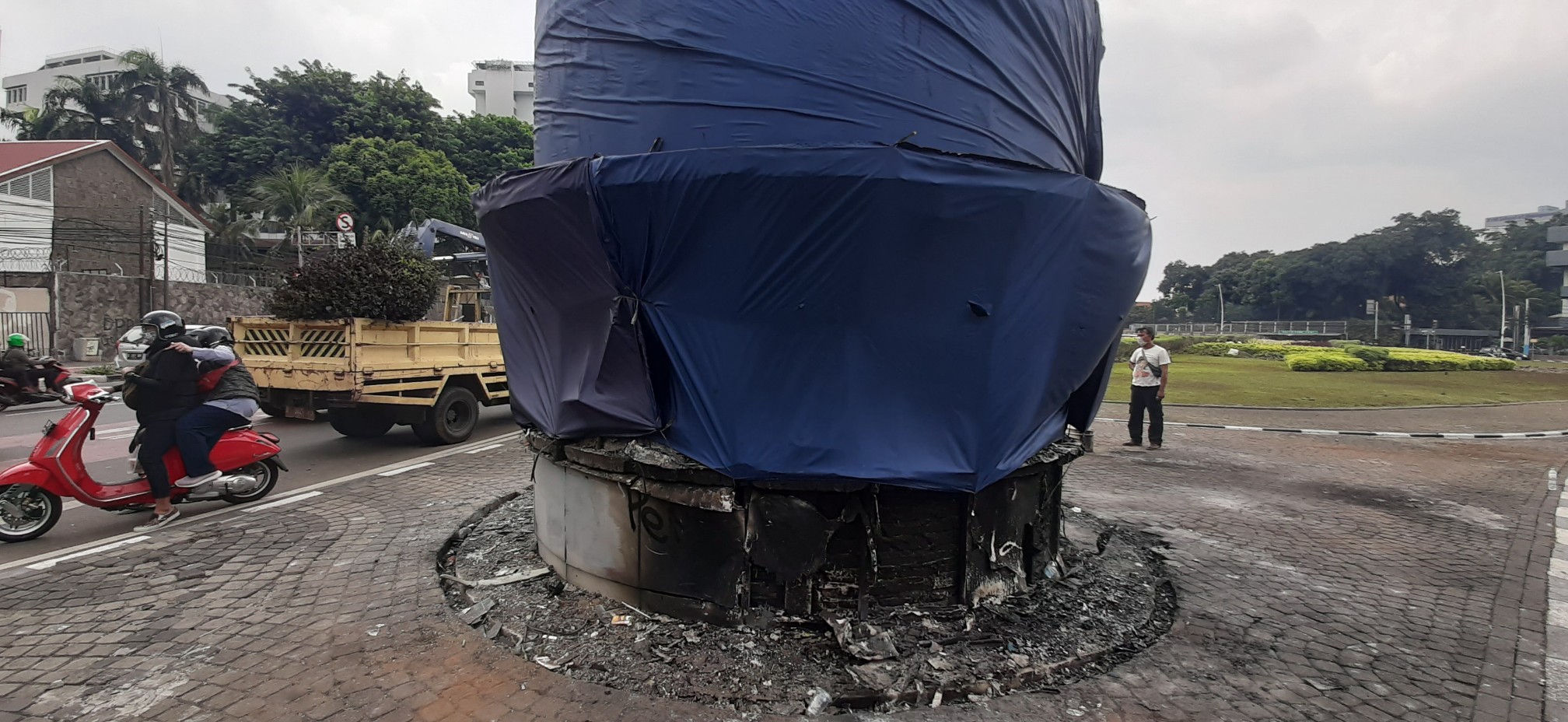 fasilitas-umum-rusak-di-jakarta-pusat-9.jpg