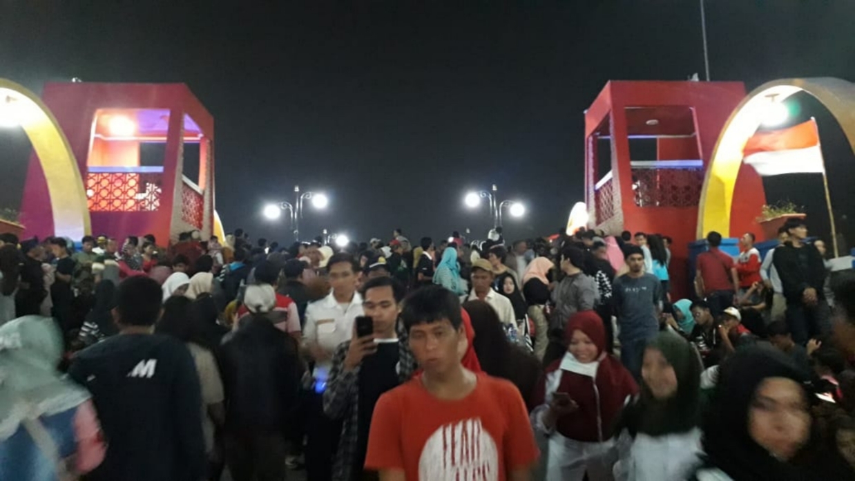 Pengunjung Festival Cisadane Membludak, Lalu-lintas Lumpuh