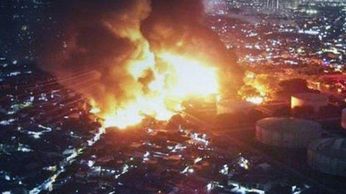 foto-dari-udara-kebakaran-depo-pertamina-plumpang-koja.jpg