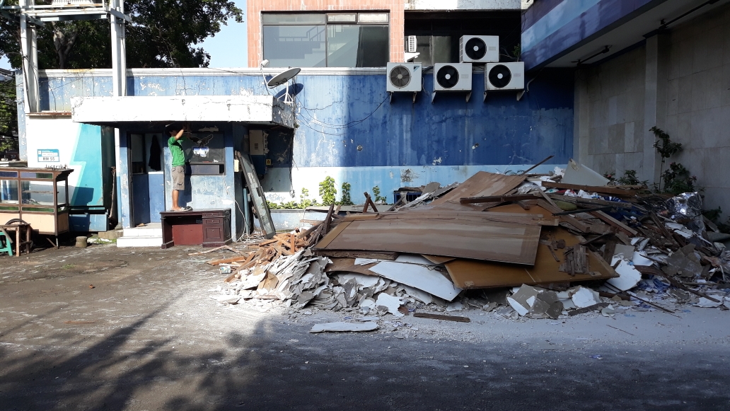 Sedang Direnovasi, Penampakan Kantor DPP Partai Demokrat Kubu Moeldoko di Pulogadung Jakarta Timur - gedung-dpp-demokrat-hasil-klb-1.jpg