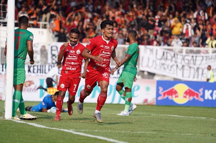Meski Dirumorkan Bakal ke Arema FC, Pemain Ini Tetap Diperkenalkan Persija Jakarta Lalu Cetak Gol