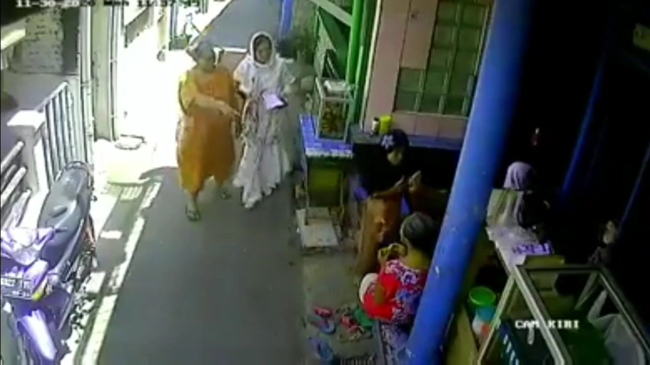 Hipnotis Bermodus Pemberian Bantuan Sosial Tak Cuma Makan Satu Korban, Warga Jakarta Timur Resah