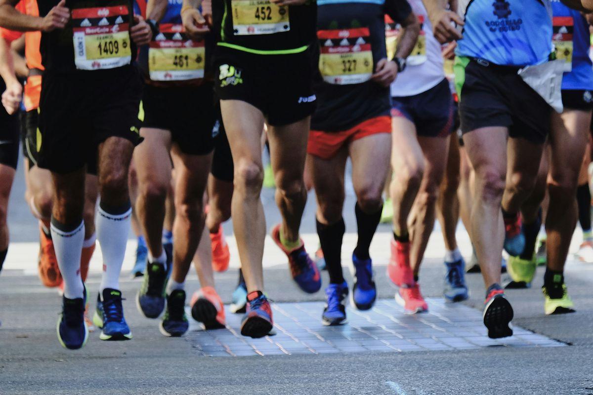 ilustrasi-lari-marathon-Sejumlah-ruas-jalan-ba.jpg