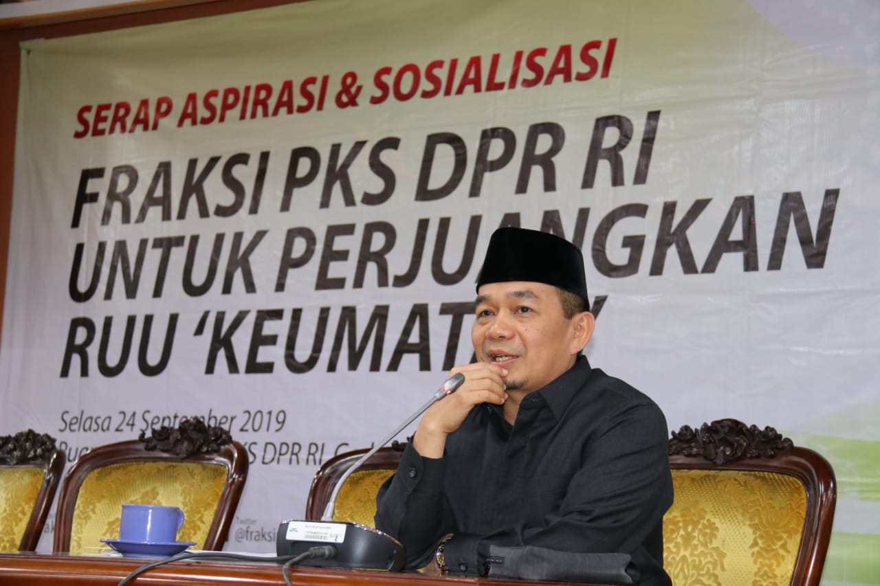 jazuli-juwaini-ketua-fraksi-pks.jpg