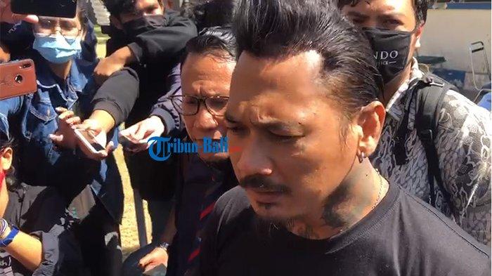 jerinx-memenuhi-panggilan-polda-bali-kamis-682020.jpg