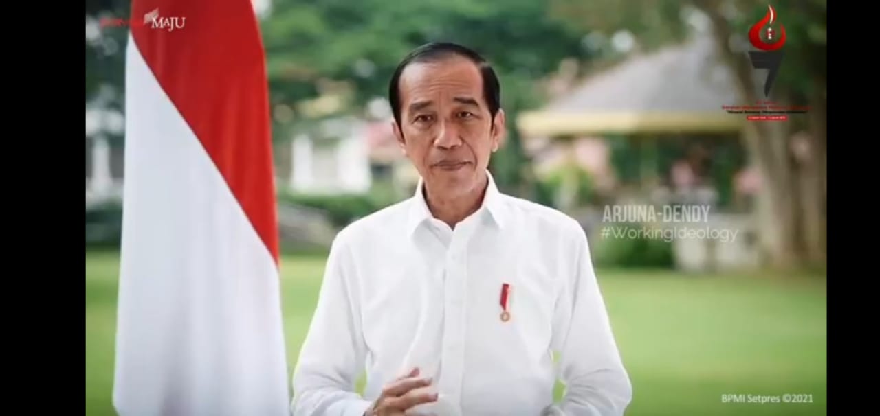 jokowi-dies-natalis-gmni.jpg