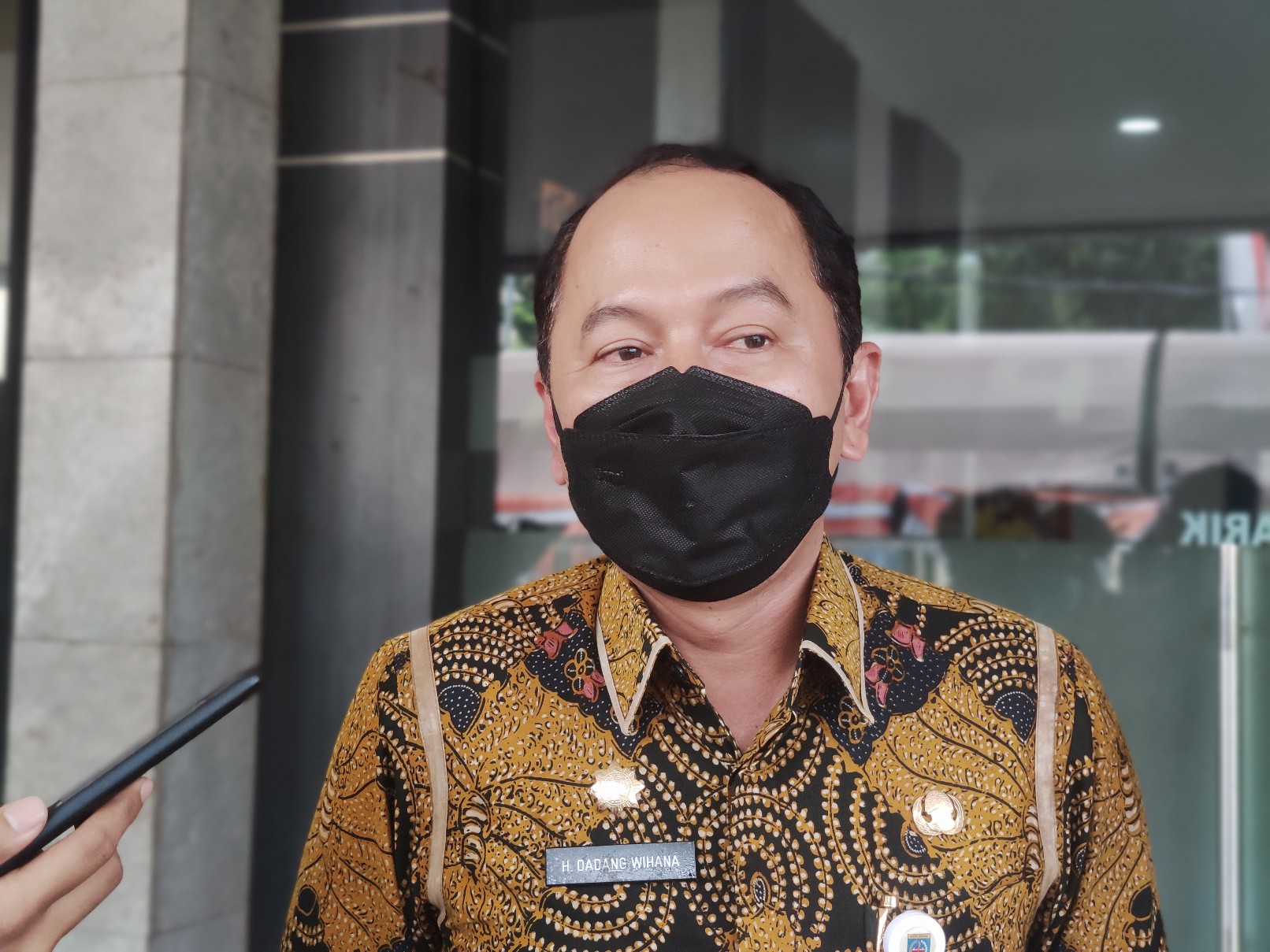 juru-bicara-satgas-covid-19-kota-depok-dadang-wihana-saat-dijumpai-wartawan.jpg