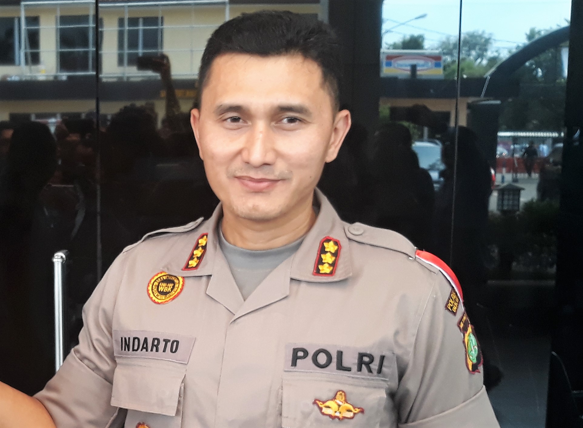 kapolres-metro-bekasi-kota-kombes-pol-indarto_20180918_175225.jpg