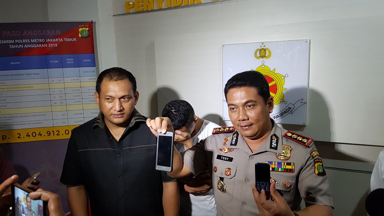 kapolres-metro-jaktim1_20180515_135649.jpg