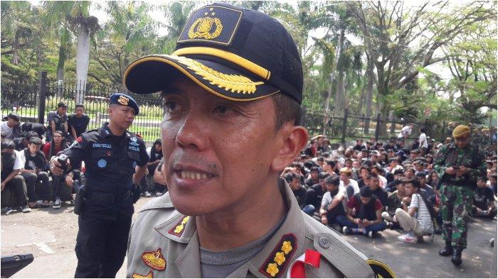 Massa Berbaju Hitam Diduga Picu Kericuhan dengan Buruh di Gedung Sate: Ada Pengangguran dan Pelajar