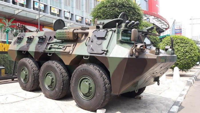kendaraan-taktis-terpakir-di-depan-ltc-glodok-tamanasari-jakarta-barat.jpg