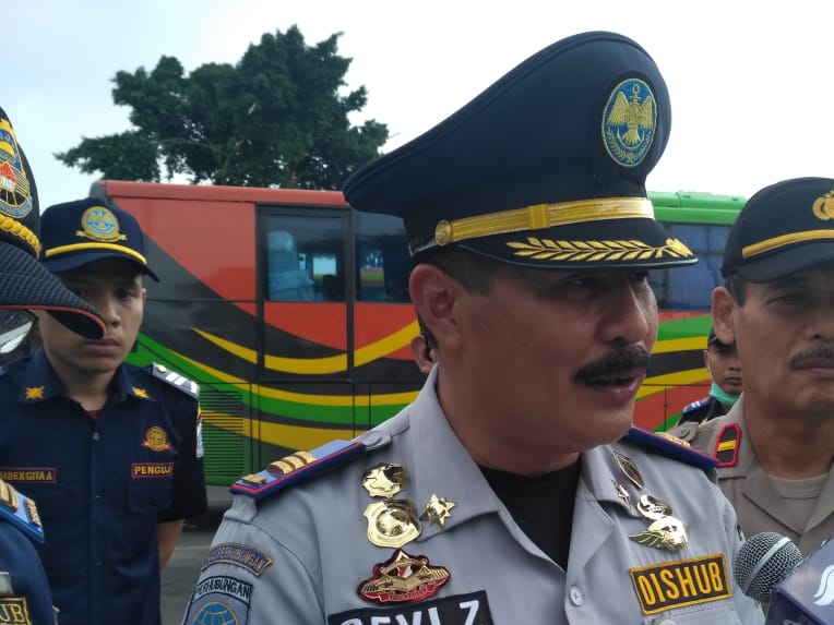 kepala-terminal-kalideres-revi-zulkarnaen-saat-ditemui-di-terminal-kalideres.jpg