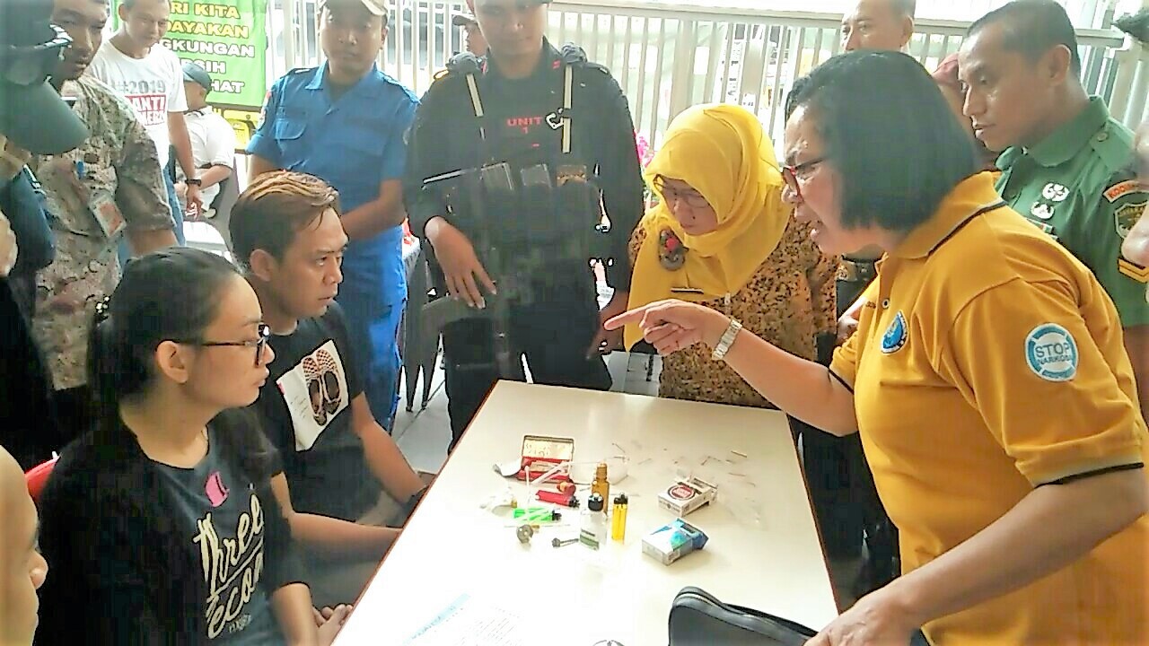 Simpan Alat Hisap Sabu di Kamar Indekos, Sepasang Kekasih Diamankan Petugas di Mangga Besar